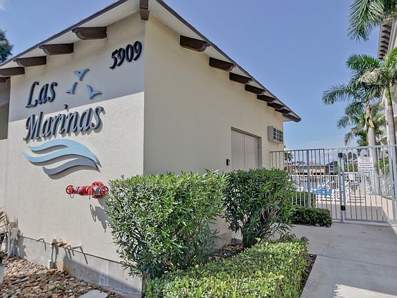 3rd image of 5909 Padre Blvd #306