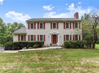 326 Webbs Hill Rd, Stamford, CT 06903