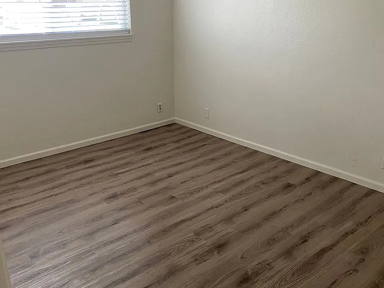 638 32nd Ave SE #5 — Photo 14