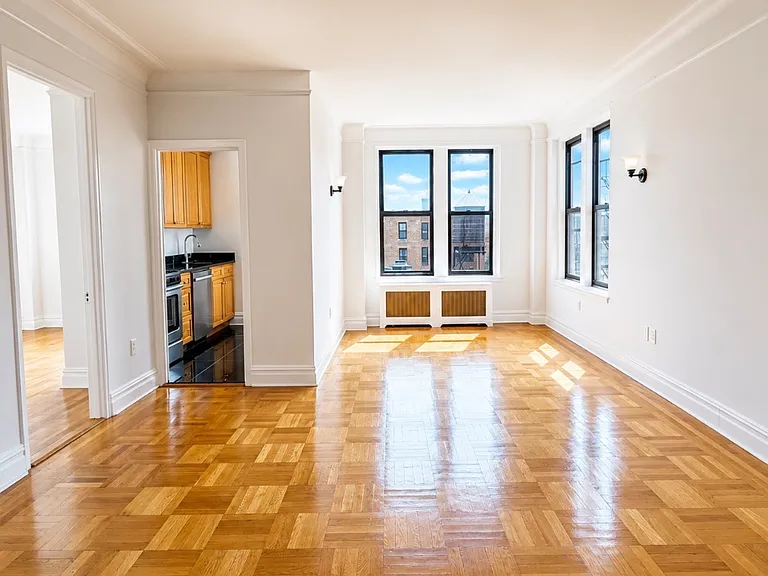 365 W End Ave #11J — Photo 3