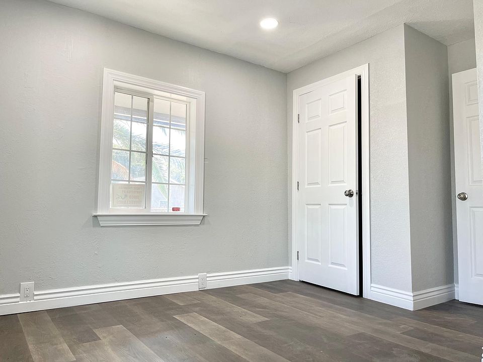 Closet bedroom 2