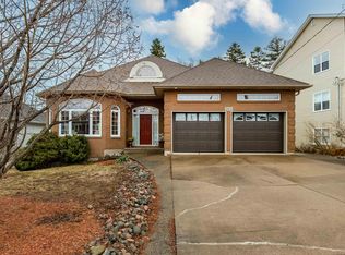 364 Southgate Dr, Bedford, NS B4A 4L8