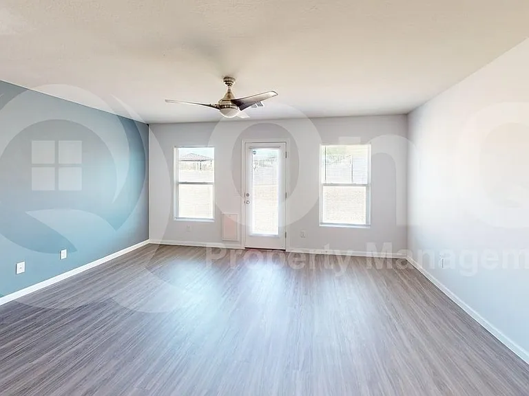 286 E Bobcat Pl — Photo 20
