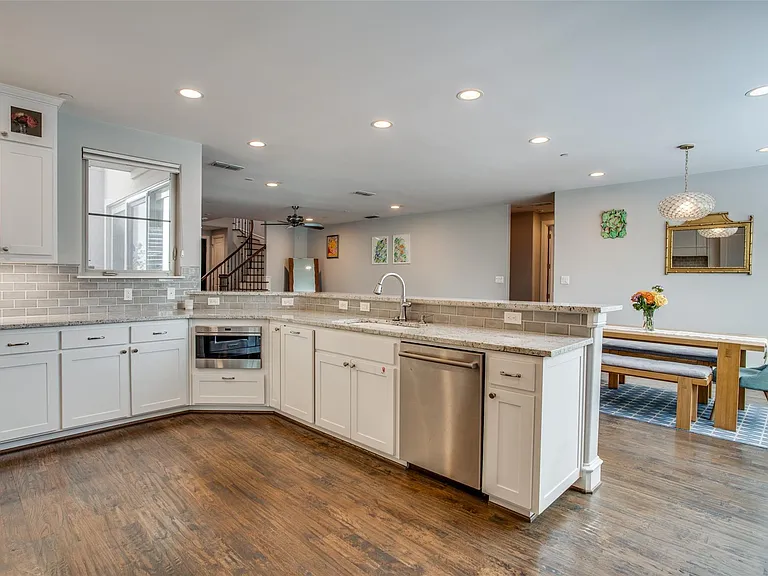 4532 Normandy Ave — Photo 8