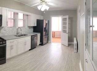 1447 W Henderson St #1, Chicago, IL 60657