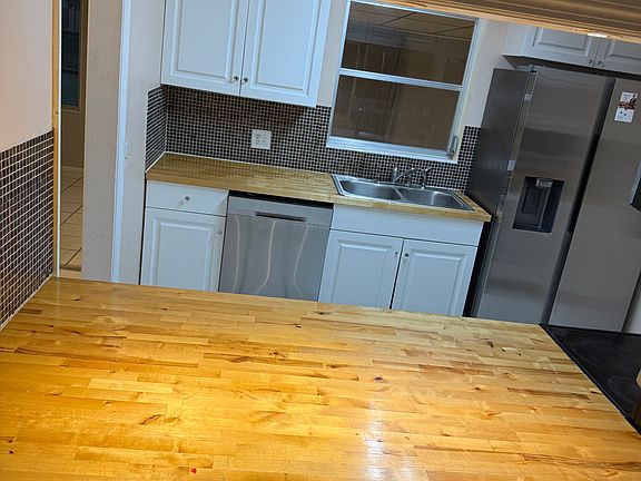 4th image of 3770 Lake Eleanor Dr