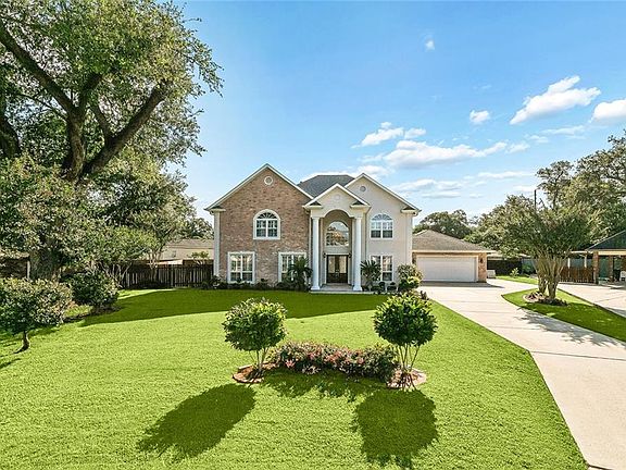 2nd image of 146 Colony Rd