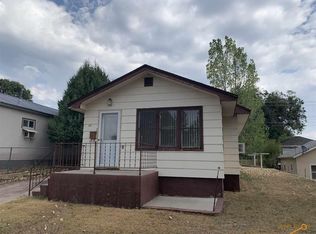 1742 Lincoln Ave, Hot Springs, SD 57747