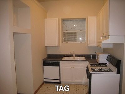 5th image of 1250 N Greenview Ave APT G