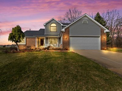 6330 Stonewood Dr, White Lake, MI, 48383