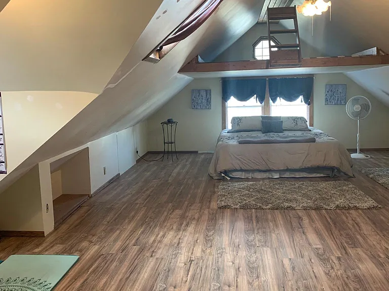 3rd floor "bonus room"