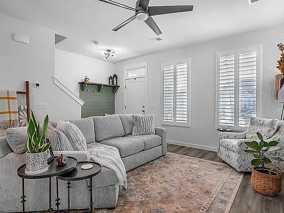 654 Blueway Ave — Photo 27