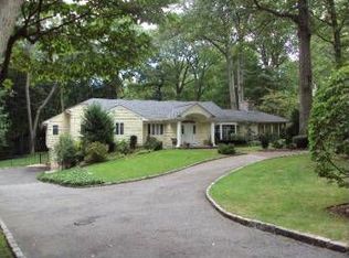 45 Dogwood Ln, Port Washington, NY
