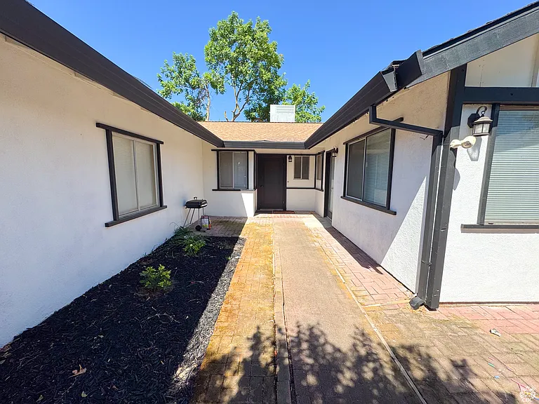 6624 Doreen Way — Photo 25