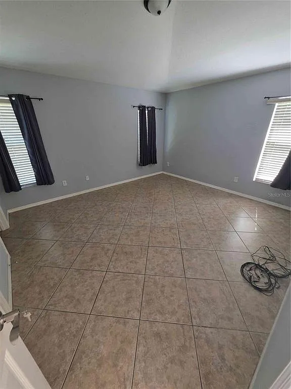 3 bed, 2.0 bath, 1795 sqft, $2,000 — Photo 4