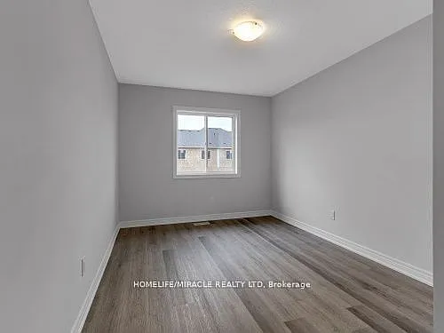 32 Vickers Rd — Photo 21