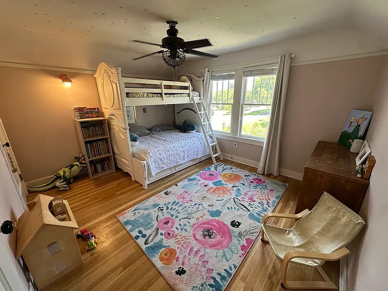 1045 Pacific Ter — Photo 13