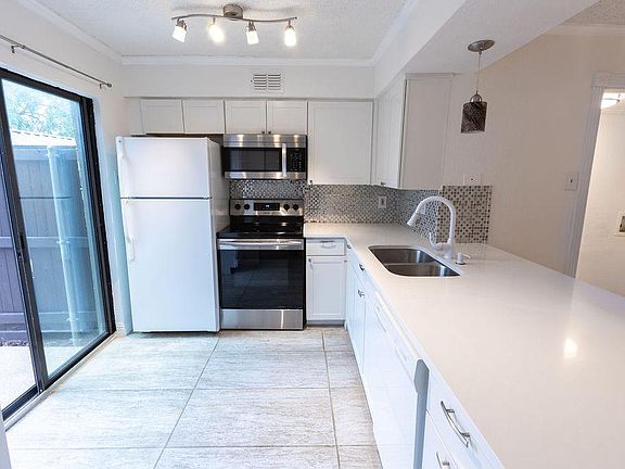 2nd image of 14800 Enterprise Dr APT 11C