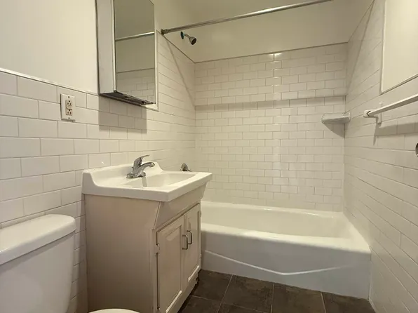 628 East 11th Street image 5 of 8