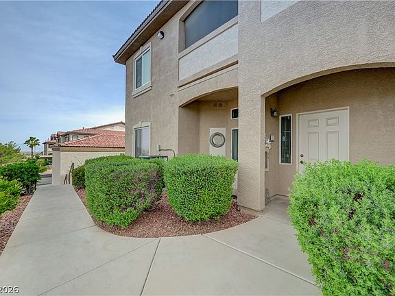 2nd image of 2305 W Horizon Ridge Pkwy APT 613