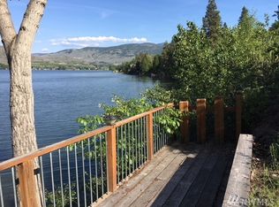 2 Quail Bay Ct, Oroville, WA 98844