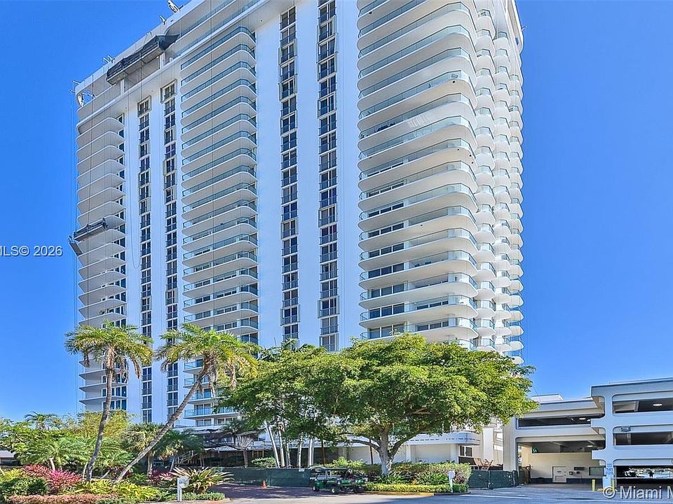 1st image of 19707 Turnberry Way APT 4L