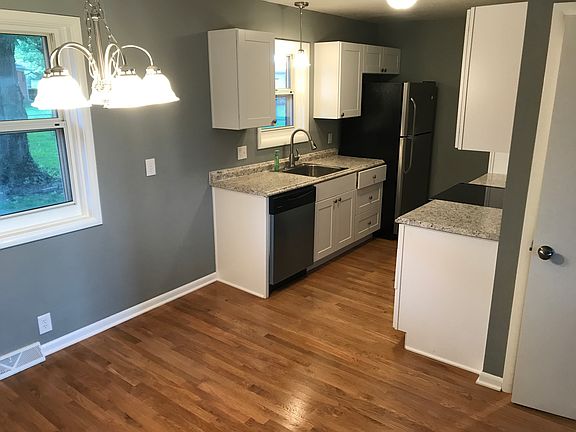 Dine-in Kitchen