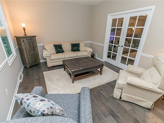 4th image of 2910 Mathers Way