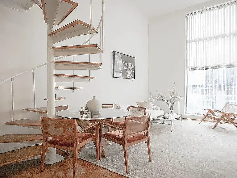 220 E 24th St #4G — Photo 3