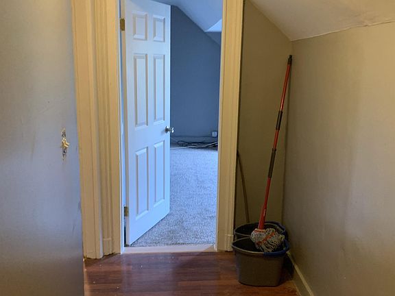 5th image of 351 Willow St #3