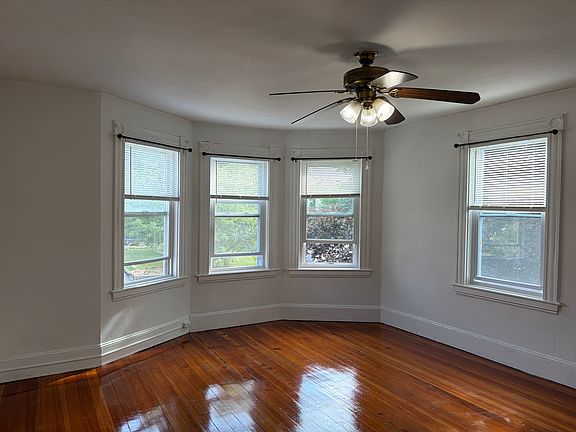5th image of 32 Heaton Ave #2