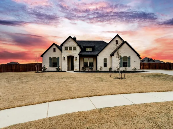 101 Grey Wolf Ct, Godley, TX 76044