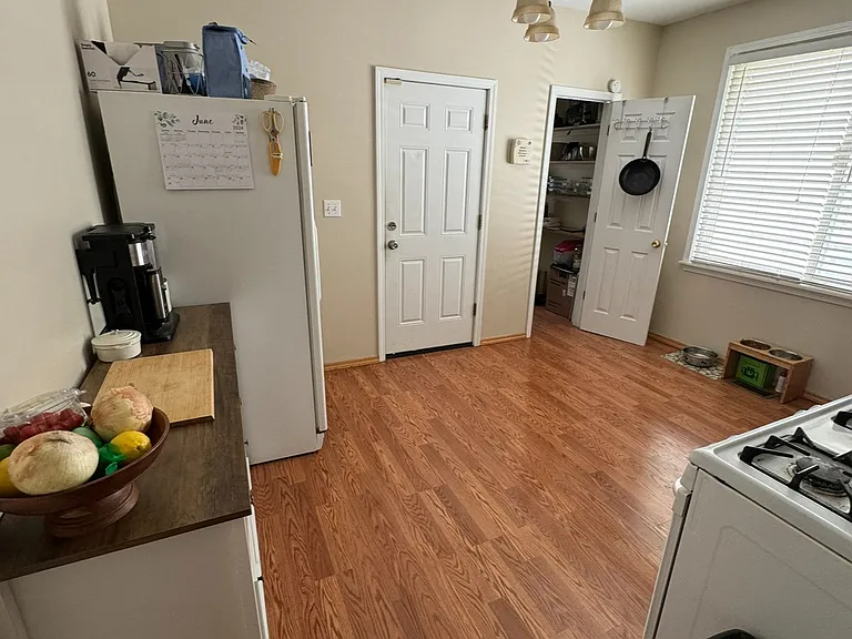 2297 Florian Ave — Photo 4