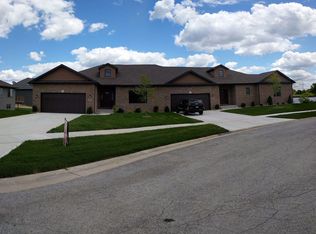 9961 Hart St, Saint John, IN 46373