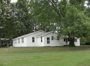 1230 W Ozark Ave, Houston, MO 65483