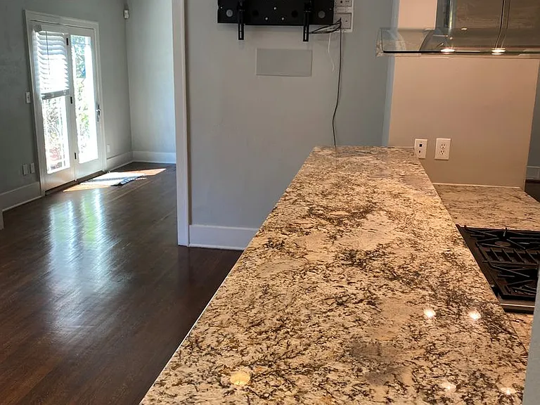 1515 S Carson Ave — Photo 25