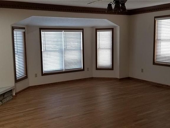 3rd image of 743 Royal Troon Ct