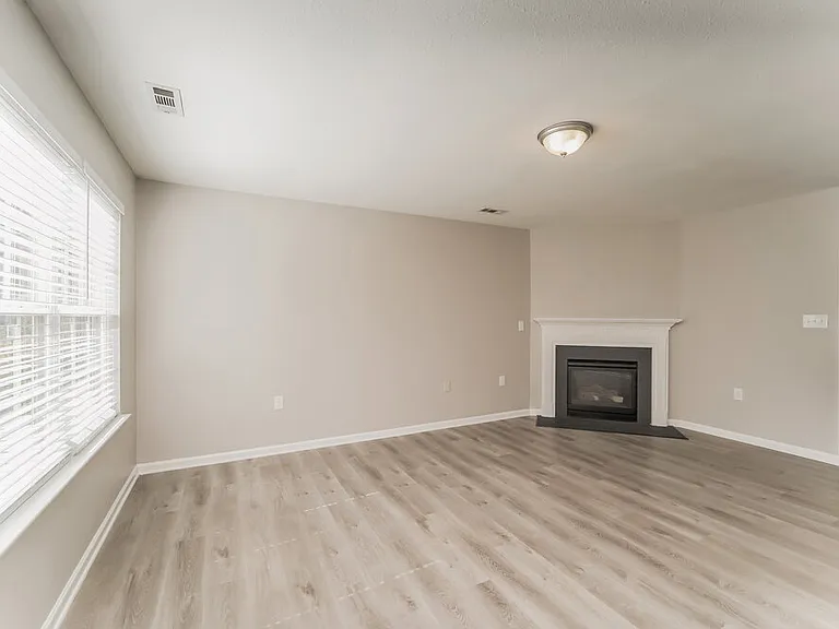 6221 Summerour Pl — Photo 5