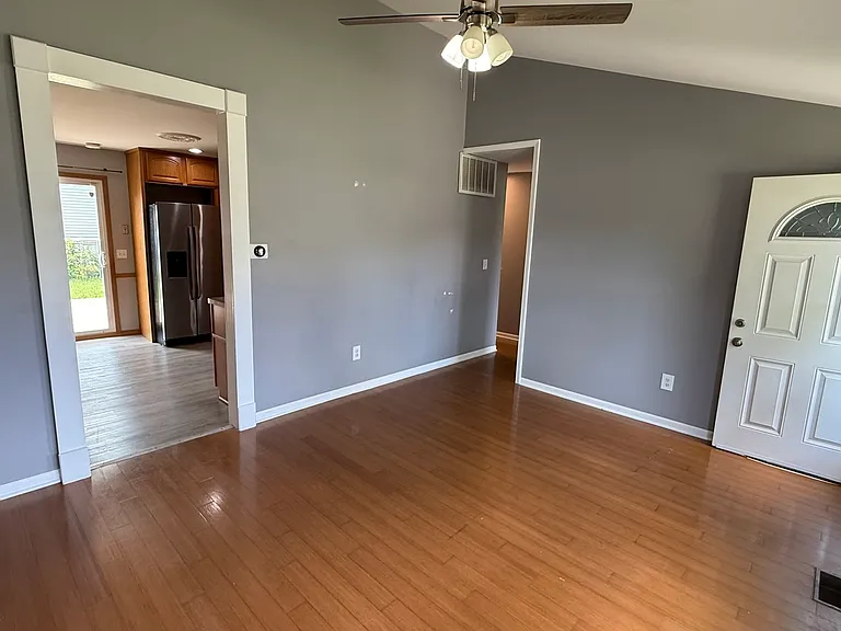 406 Belmont Dr — Photo 4