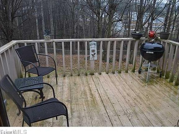 3rd image of 133 Dudley Cir