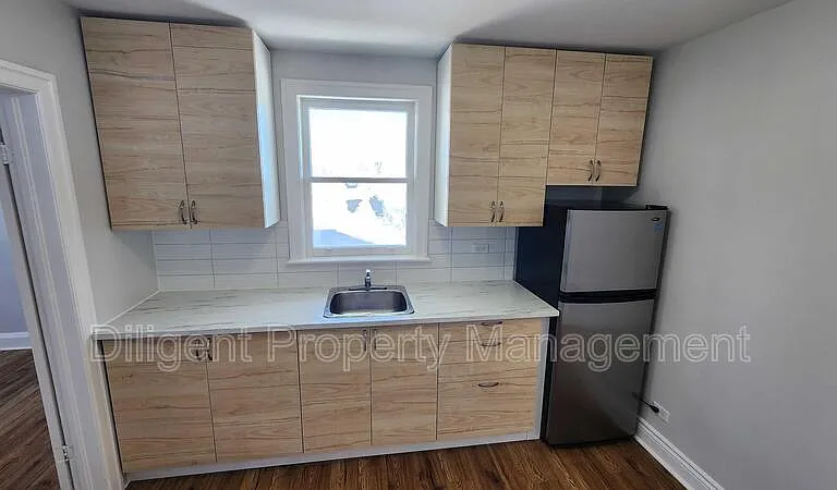642 Bolivar St #UPPER EAST — Photo 24