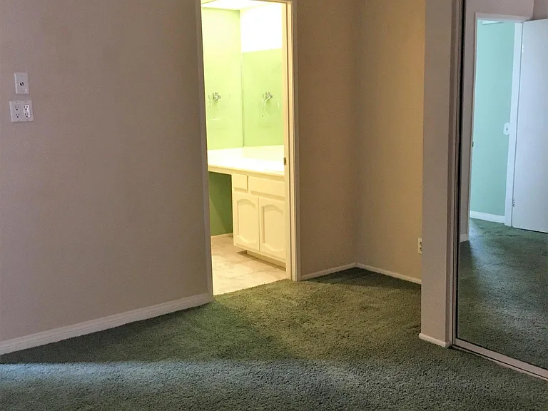 2nd Bedroom bathroom