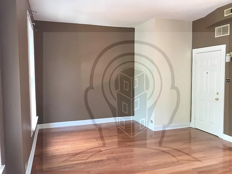 1317 N Maplewood Ave #2 — Photo 7