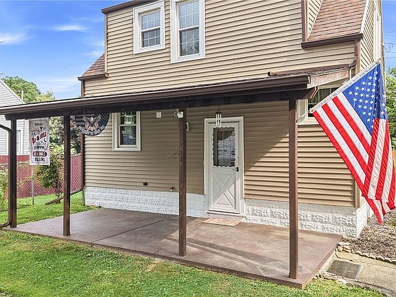 5th image of 2036 Overland Ave NE