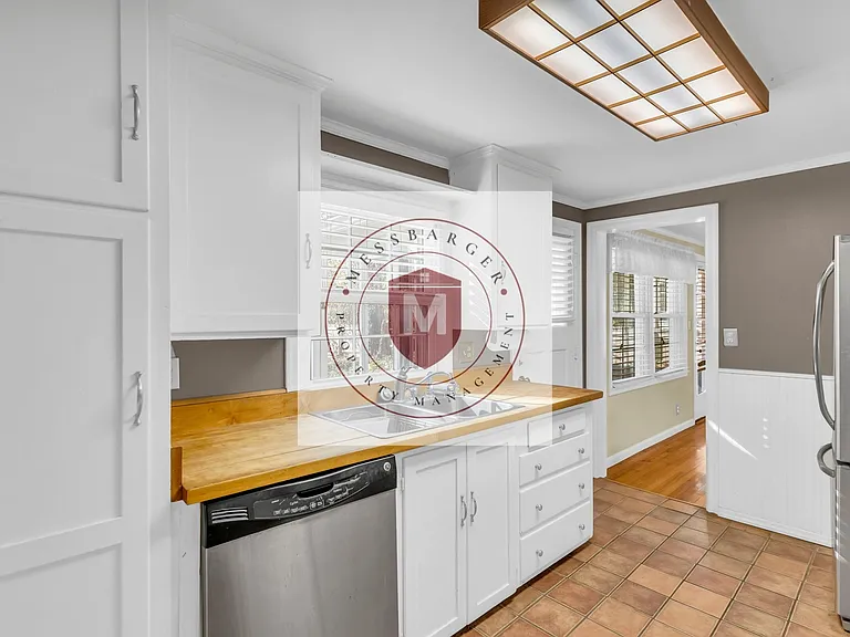 4307 Oxford Rd — Photo 11