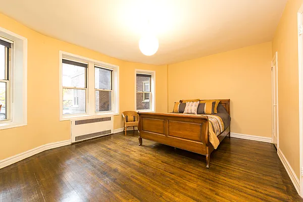 Sold by REMAX Elite | media 16
