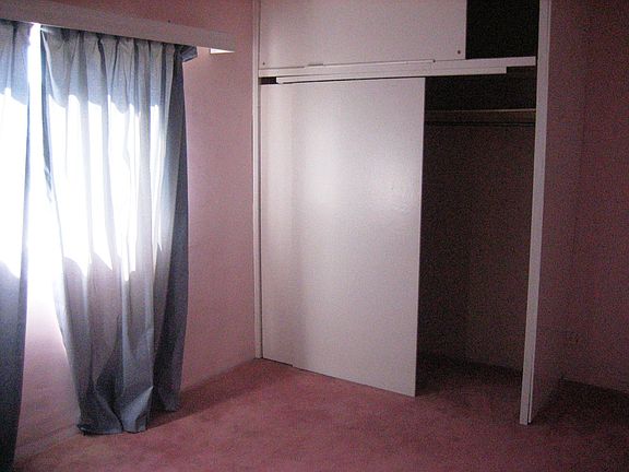 4th image of 4347 Esmeralda St