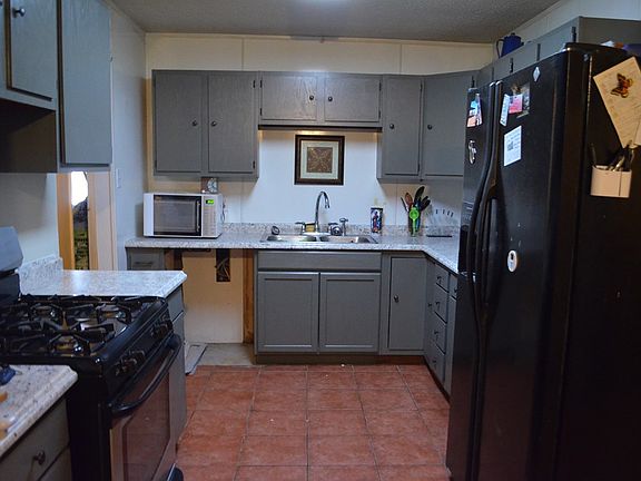 5th image of 703 S James Ave