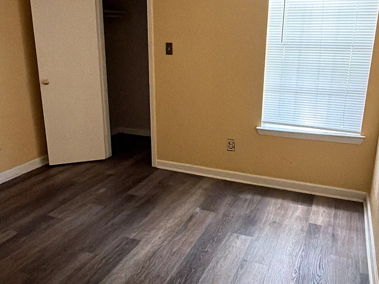 4400 Thornbriar Ln #106 — Photo 9