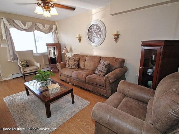 4th image of 52 Lynn Ct #13